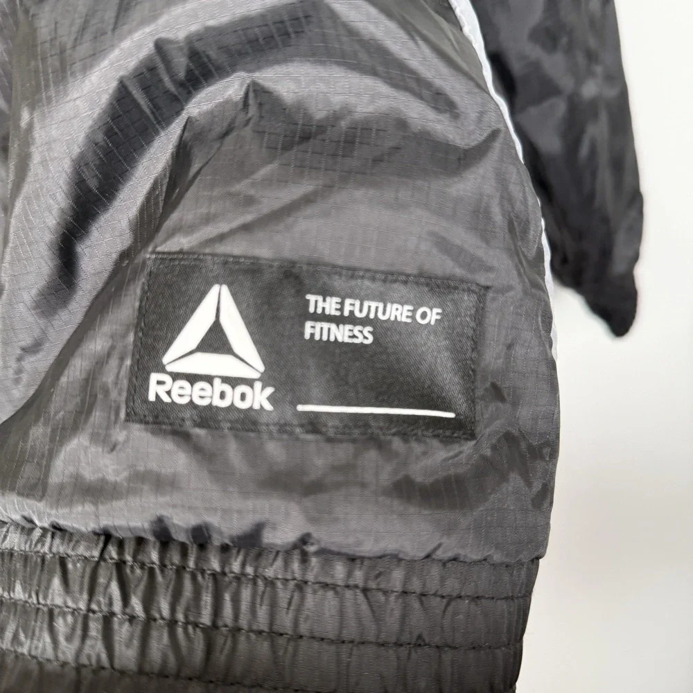 Youth Reebok Guard Windbreaker Jacket Black Gray Size XL 14/16‎
